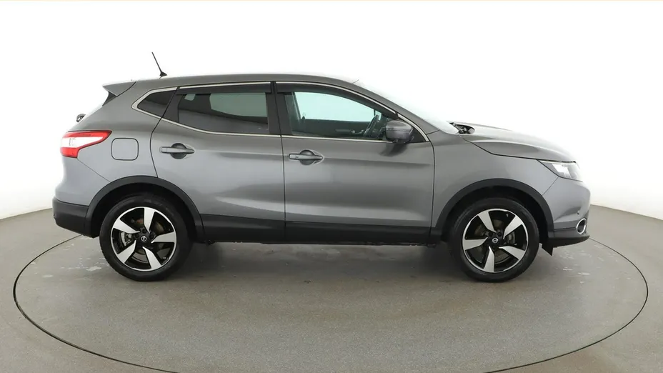 NISSAN Qashqai -
