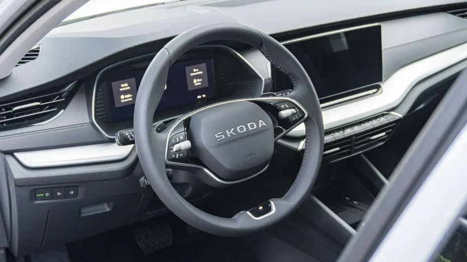 SKODA Octavia -