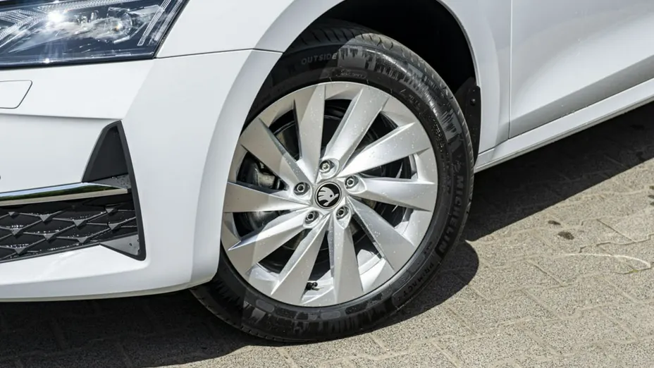 SKODA Octavia -