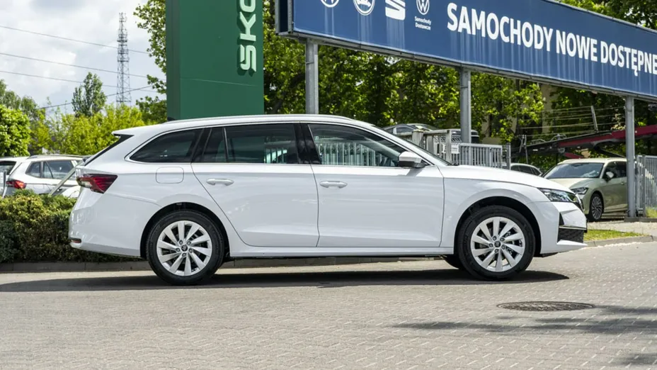 SKODA Octavia -