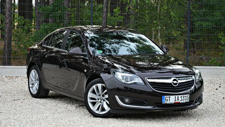 OPEL Insignia -
