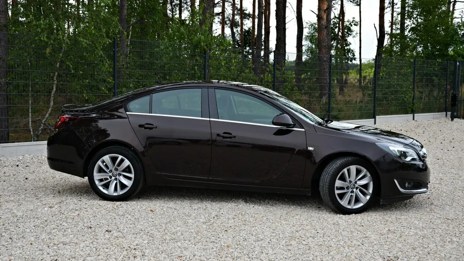 OPEL Insignia -