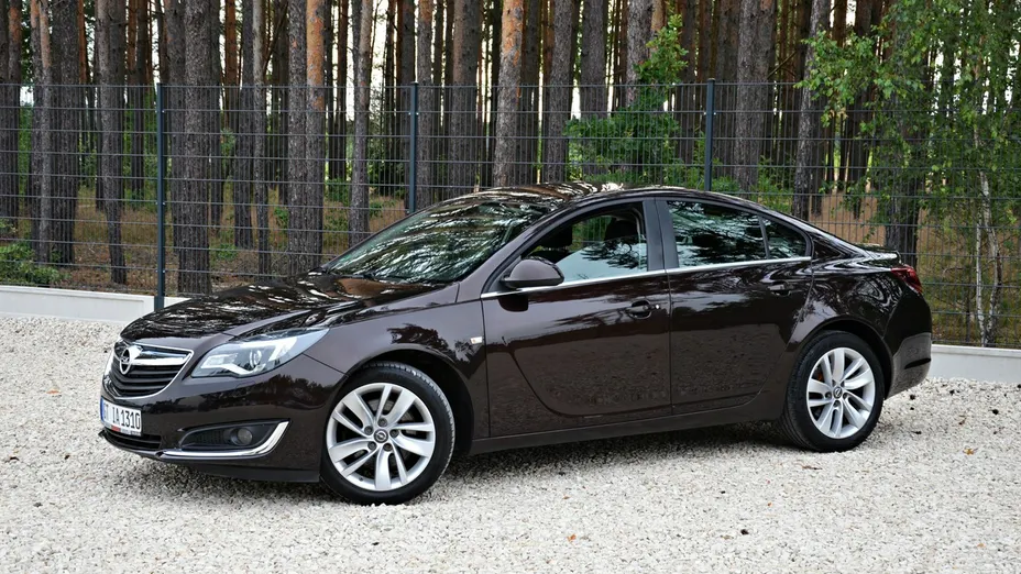 OPEL Insignia -