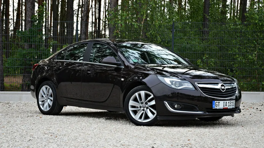 OPEL Insignia -