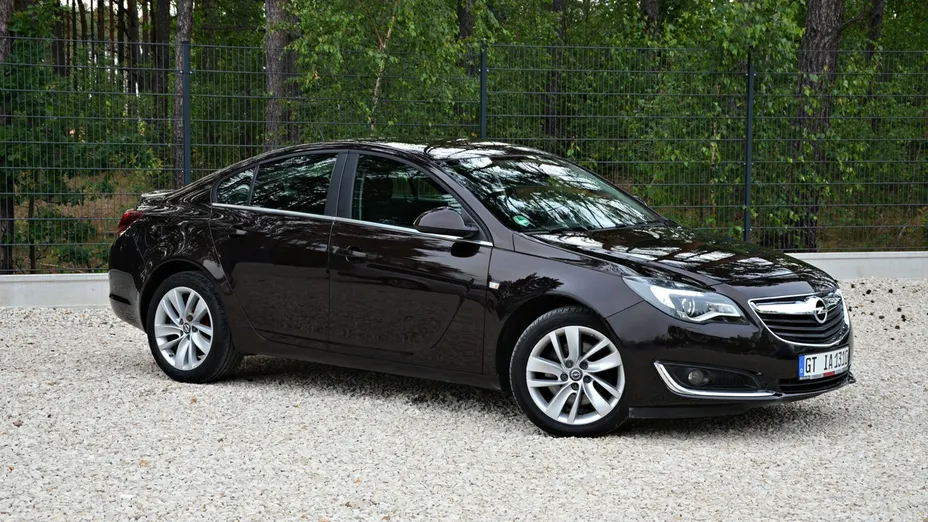 OPEL Insignia -
