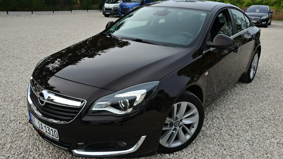 OPEL Insignia -