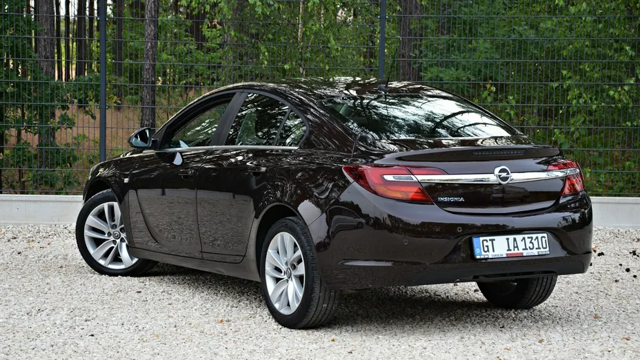 OPEL Insignia -