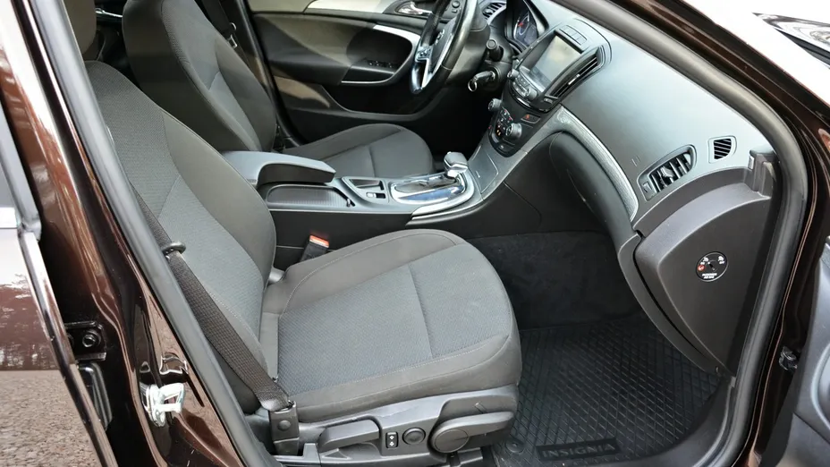 OPEL Insignia -