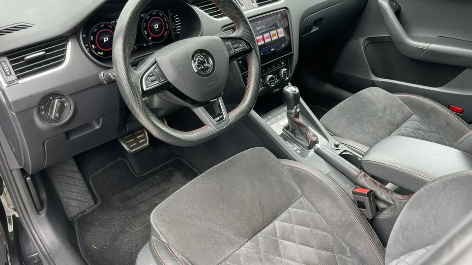 SKODA Octavia -