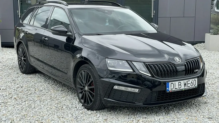 SKODA Octavia -