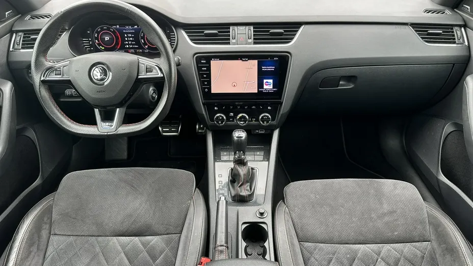 SKODA Octavia -