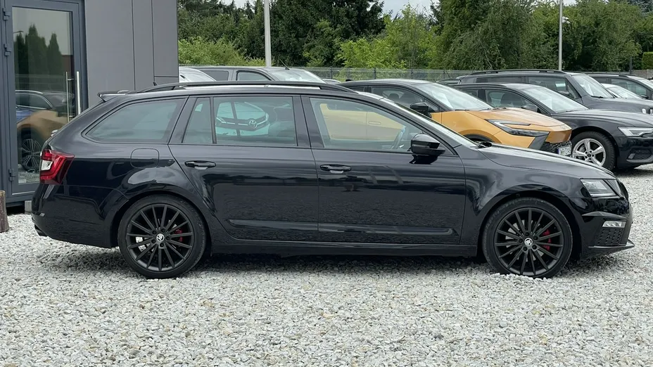 SKODA Octavia -