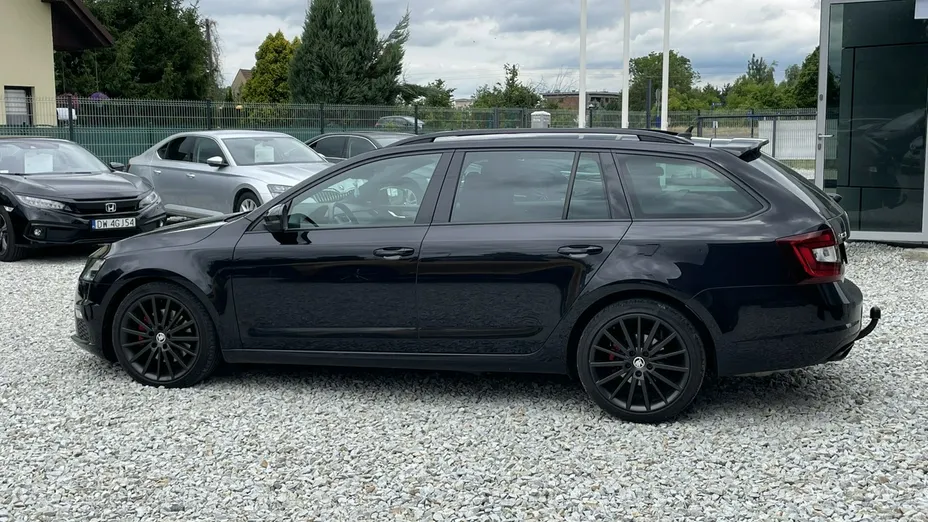 SKODA Octavia -