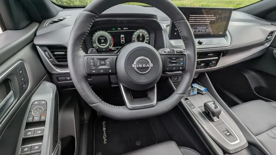 NISSAN Qashqai -