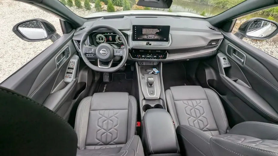 NISSAN Qashqai -