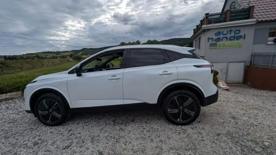 NISSAN Qashqai -