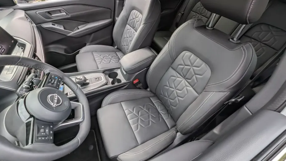 NISSAN Qashqai -