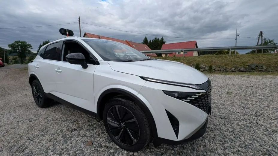 NISSAN Qashqai -