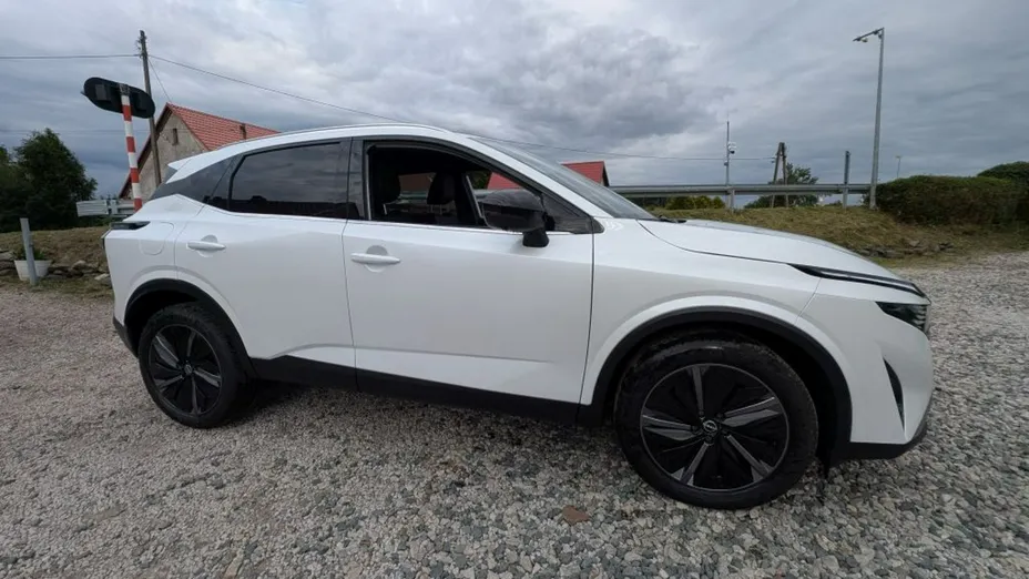 NISSAN Qashqai -