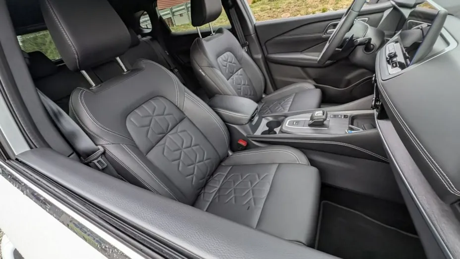 NISSAN Qashqai -