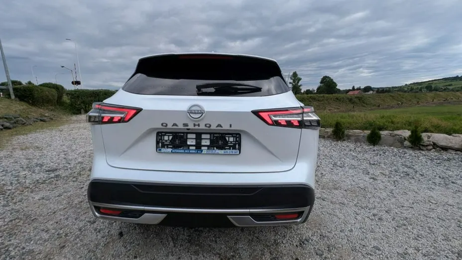 NISSAN Qashqai -