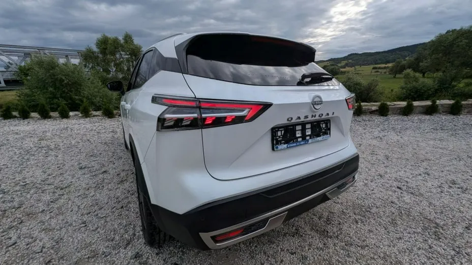 NISSAN Qashqai -