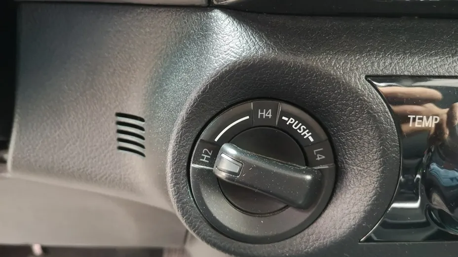 TOYOTA HiLux -