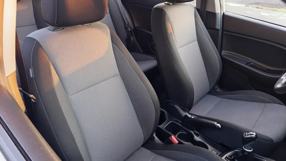 HYUNDAI i20 -