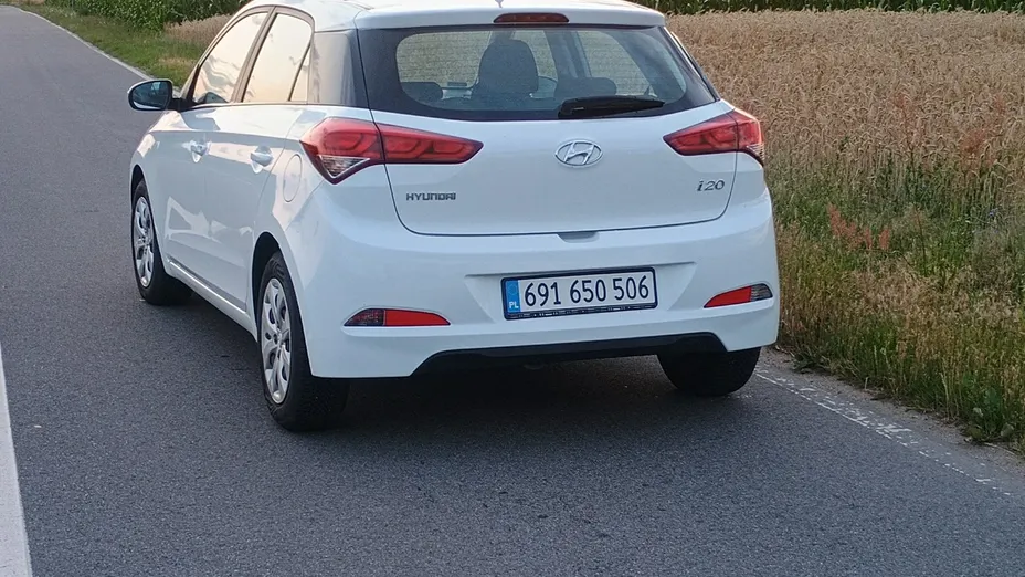 HYUNDAI i20 -