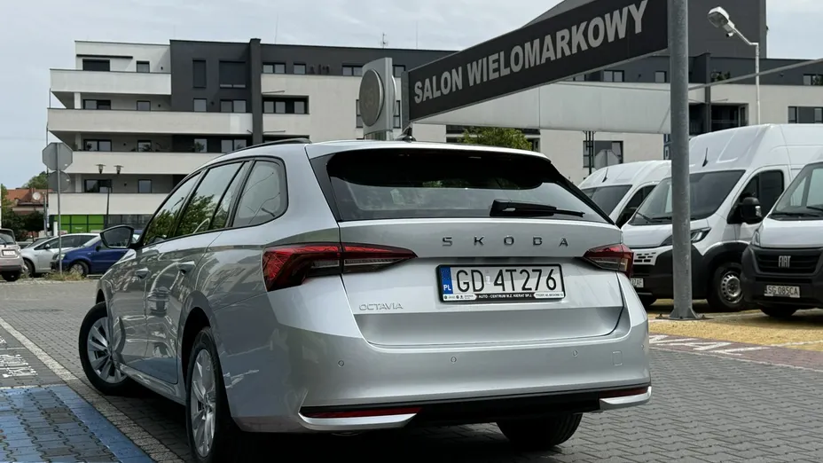 SKODA Octavia -