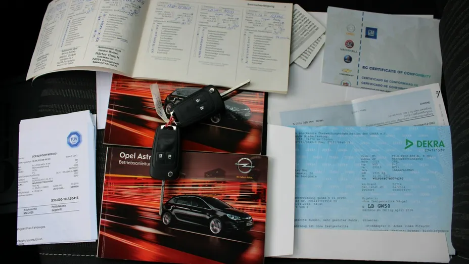 OPEL Astra -