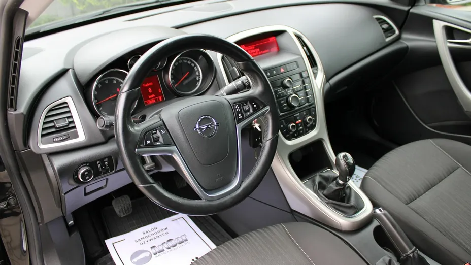 OPEL Astra -