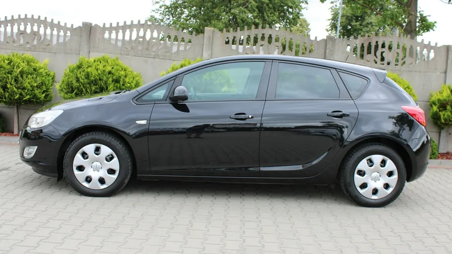 OPEL Astra -