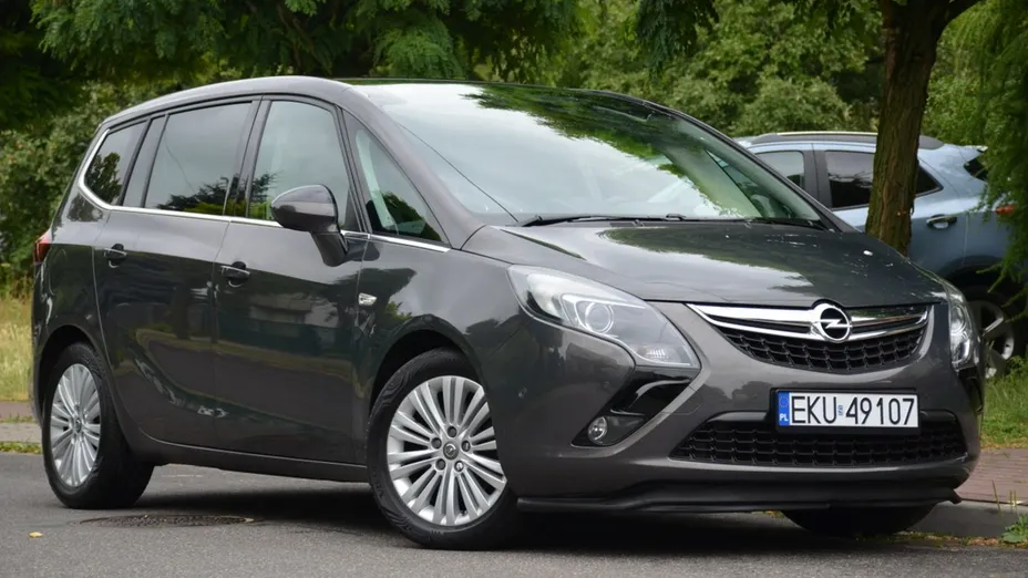 OPEL Zafira -