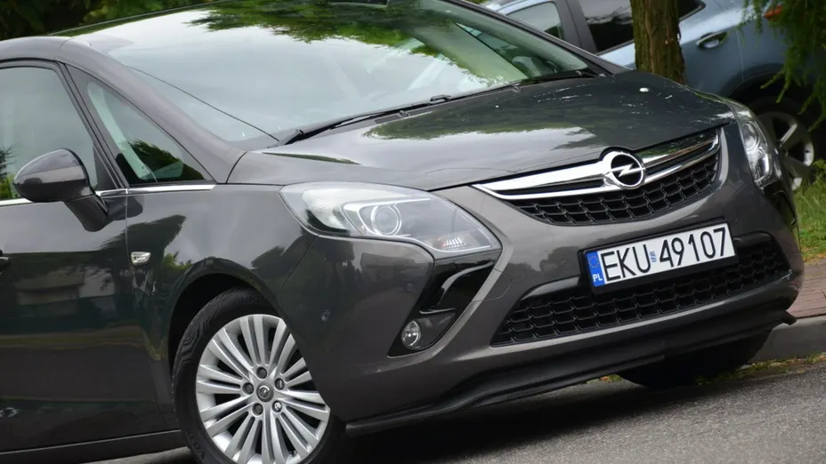 OPEL Zafira -