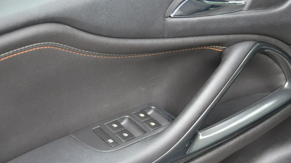 OPEL Zafira -