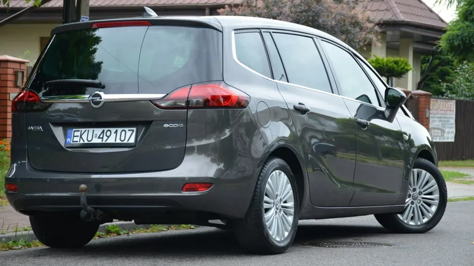 OPEL Zafira -