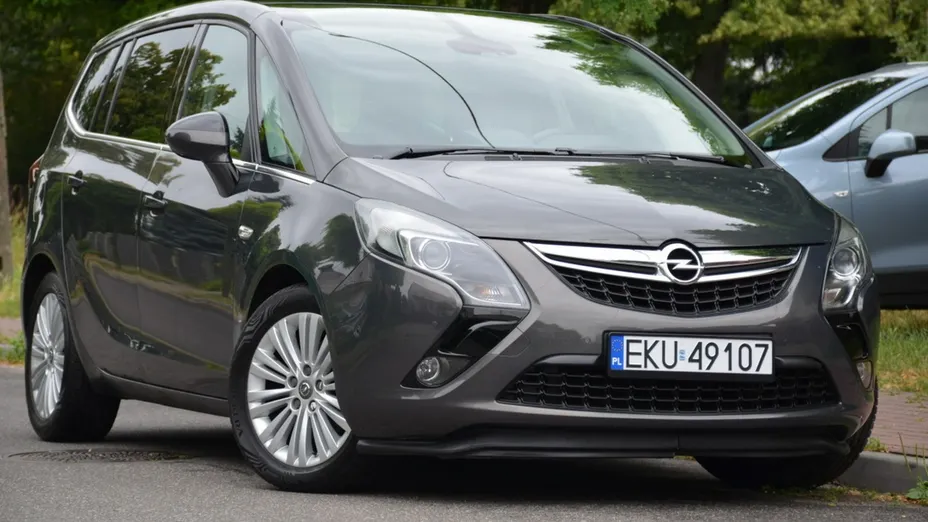 OPEL Zafira -