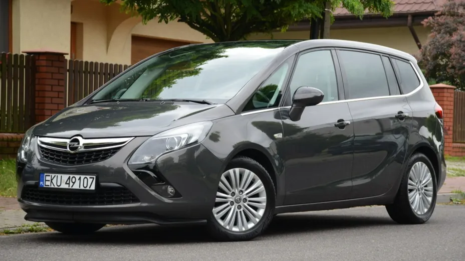 OPEL Zafira -