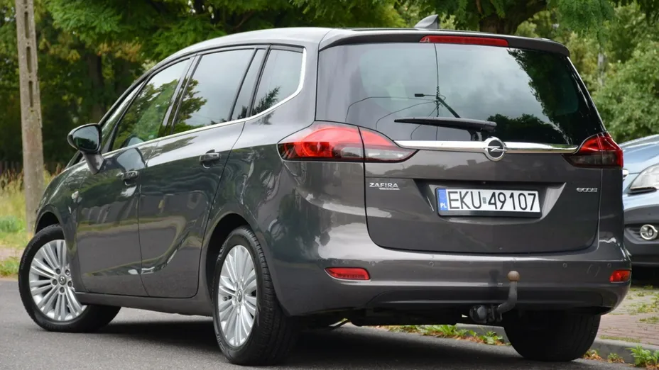 OPEL Zafira -