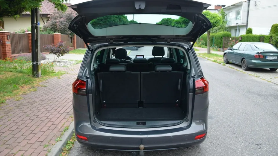 OPEL Zafira -