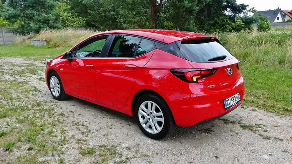 OPEL Astra -