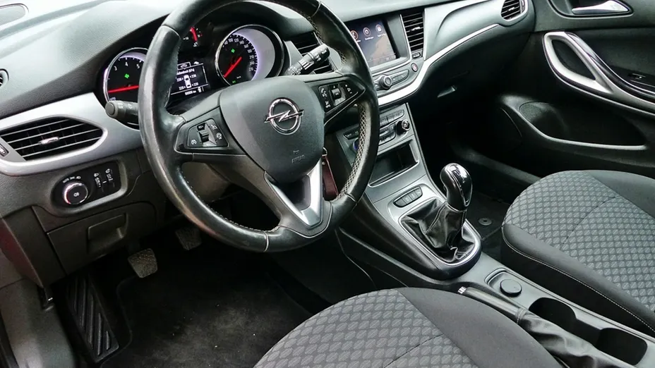 OPEL Astra -