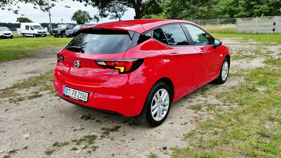 OPEL Astra -