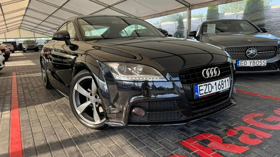 AUDI TT -