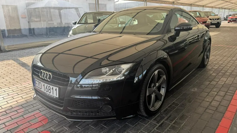 AUDI TT -