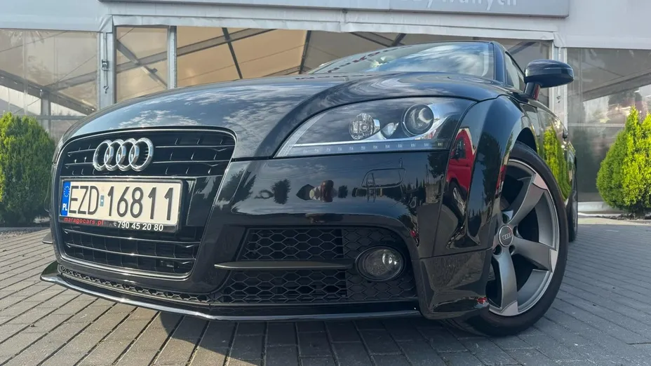AUDI TT -