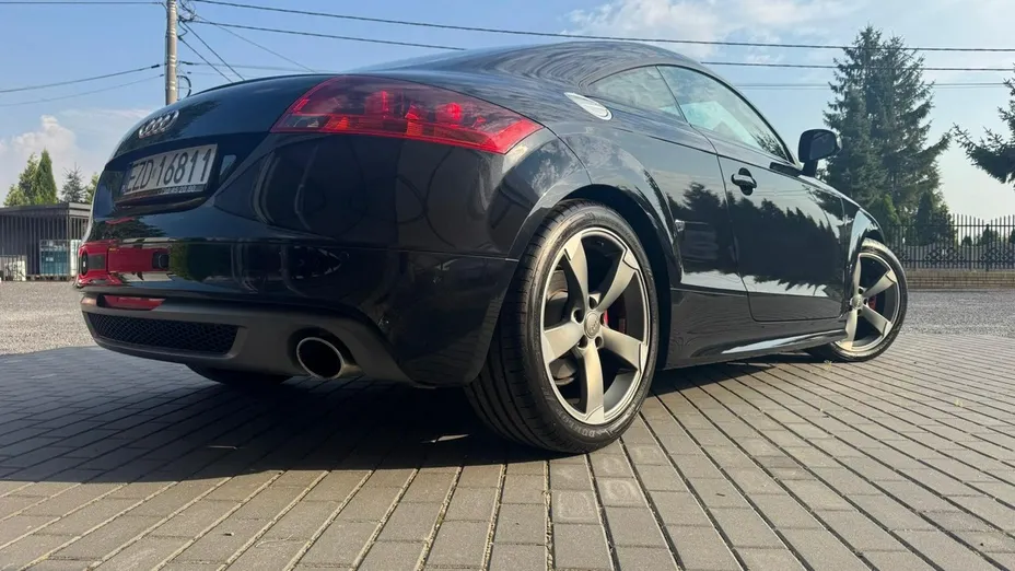 AUDI TT -