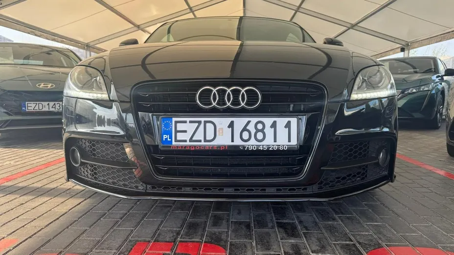 AUDI TT -