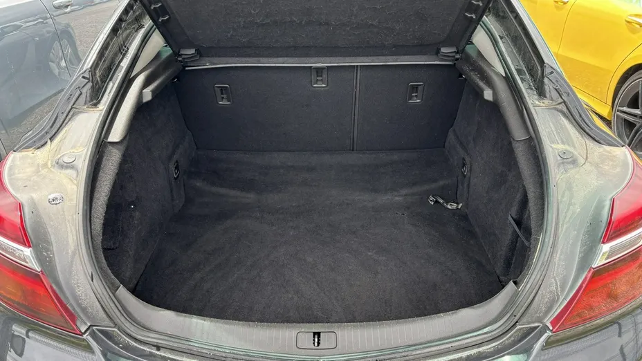 OPEL Insignia -